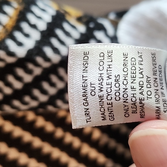 Christopher and Banks cardigan - Picture 4 of 4